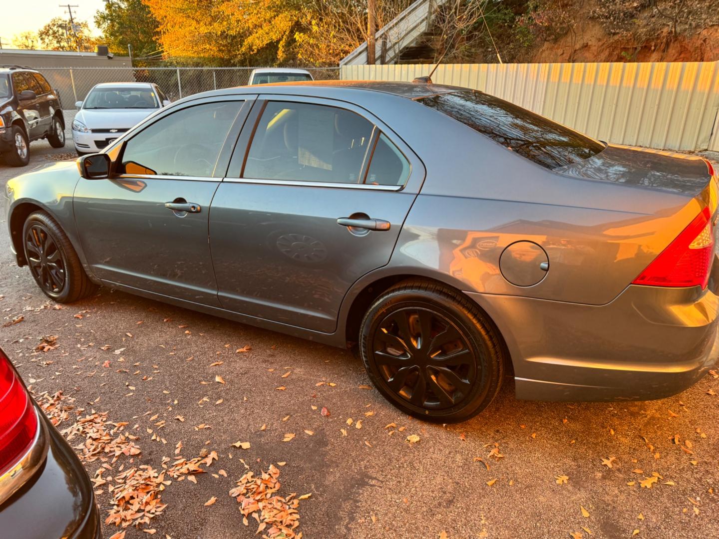 2011 BLUE Ford Fusion V6 SE (3FAHP0HGXBR) with an 3.0L V6 DOHC 24V engine, located at 307 West Marshall Avenue, Longview, TX, 75601, (903) 753-3091, 32.500828, -94.742577 - Photo#3